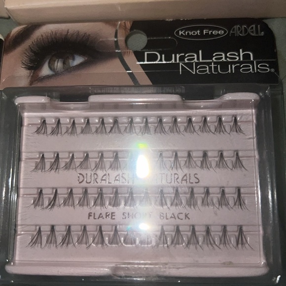 4pk lashes + 1pk clear lash adhesive - Picture 3 of 6